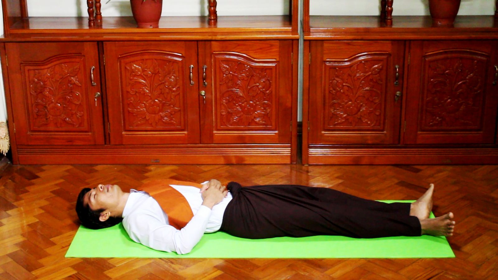 လဲလျောင်းရှုမှတ်နည်း